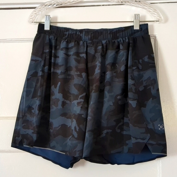 lululemon athletica Other - Lululemon Shorts Blue Camo 6" With Liner Medium
